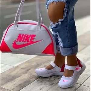 Nike shoes and purse set Clearance